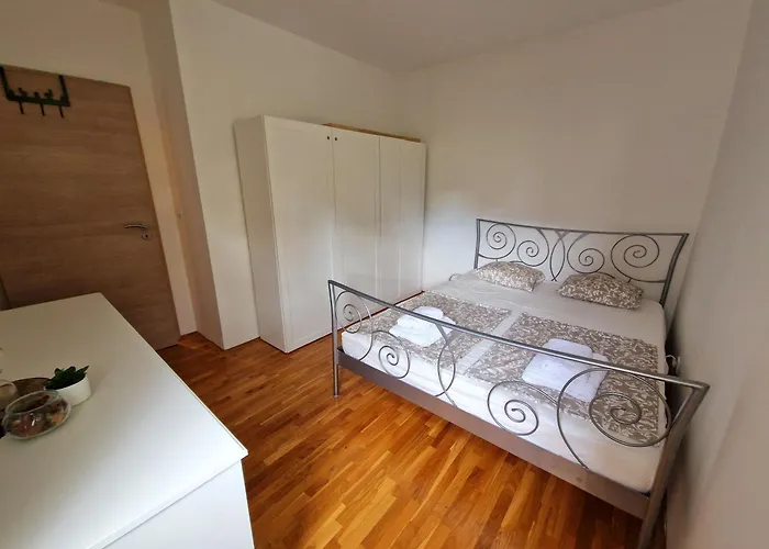 Oliva Rab Appartement *